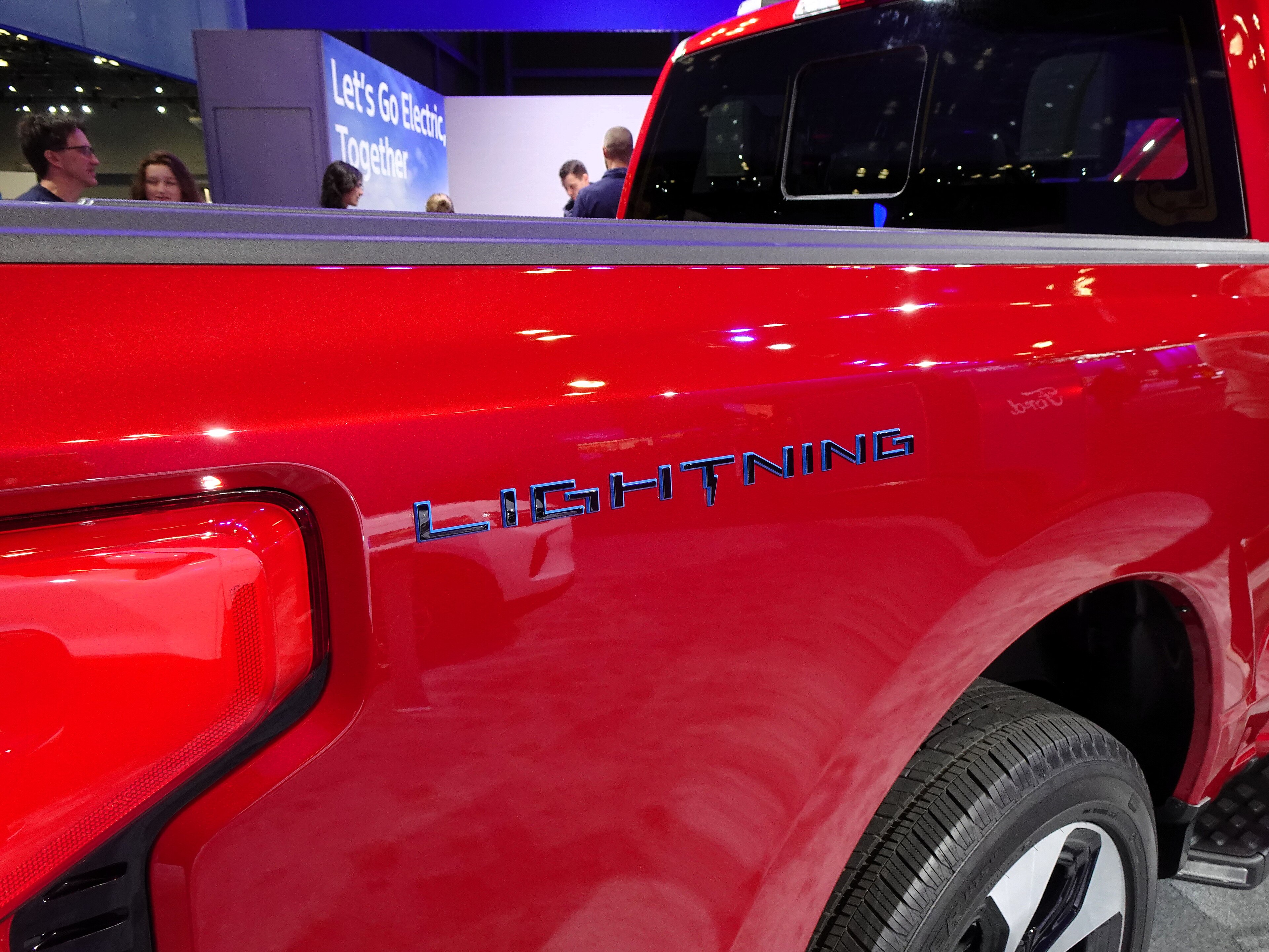 2024 Ford F-150 Lightning Platinum